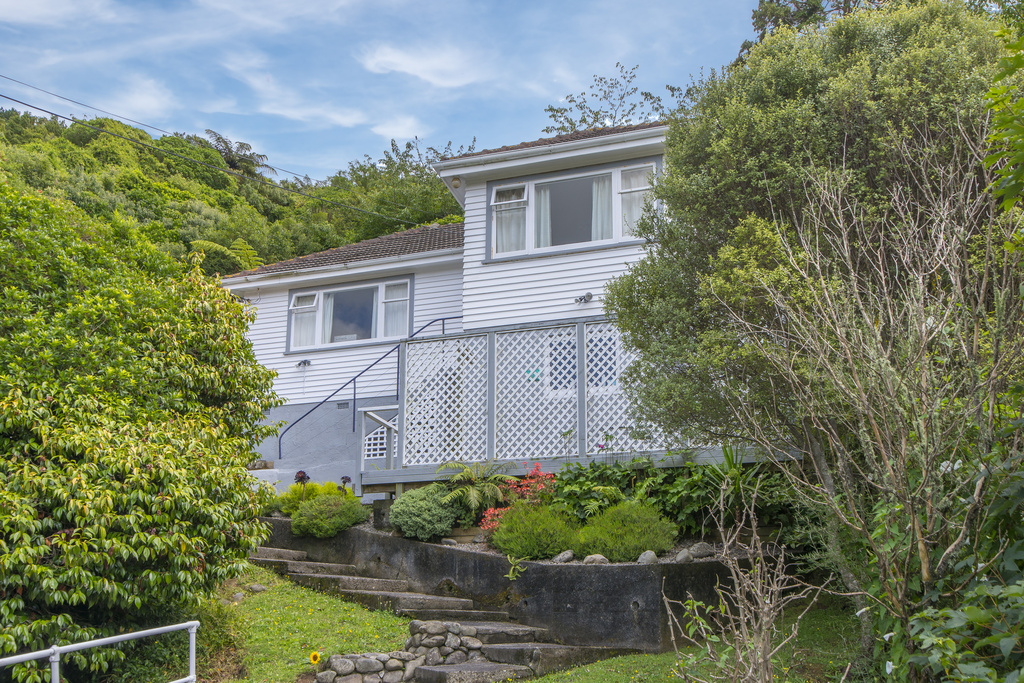 Affordable 2 bedroom home in Karori