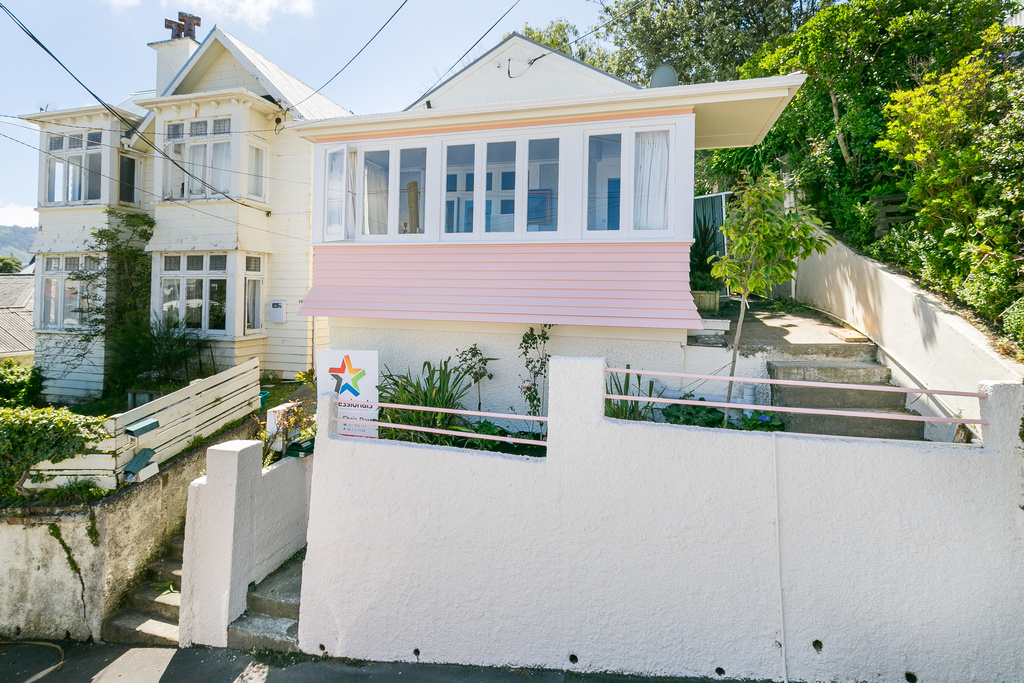 Charming 2 Bedroom Cottage