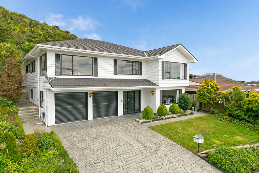 Stunning 4/5 Bdrm in Karori