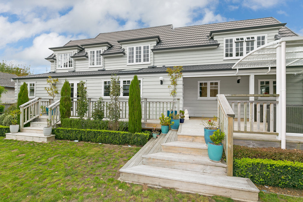 Renovated Character Home in Karori