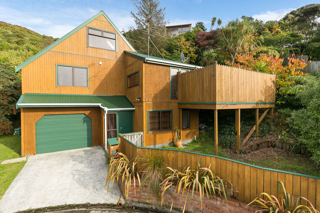 4-5 Bedroom in Karori