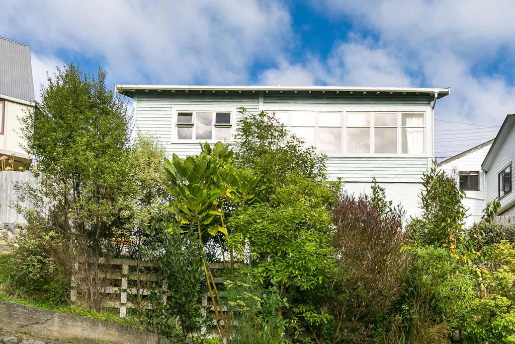 4 BEDROOM PLUS OFFICE IN NORTHLAND