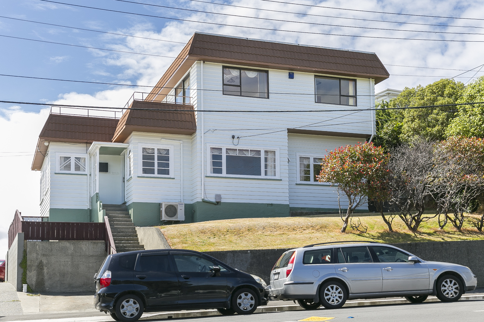 5 Bedroom Family Home