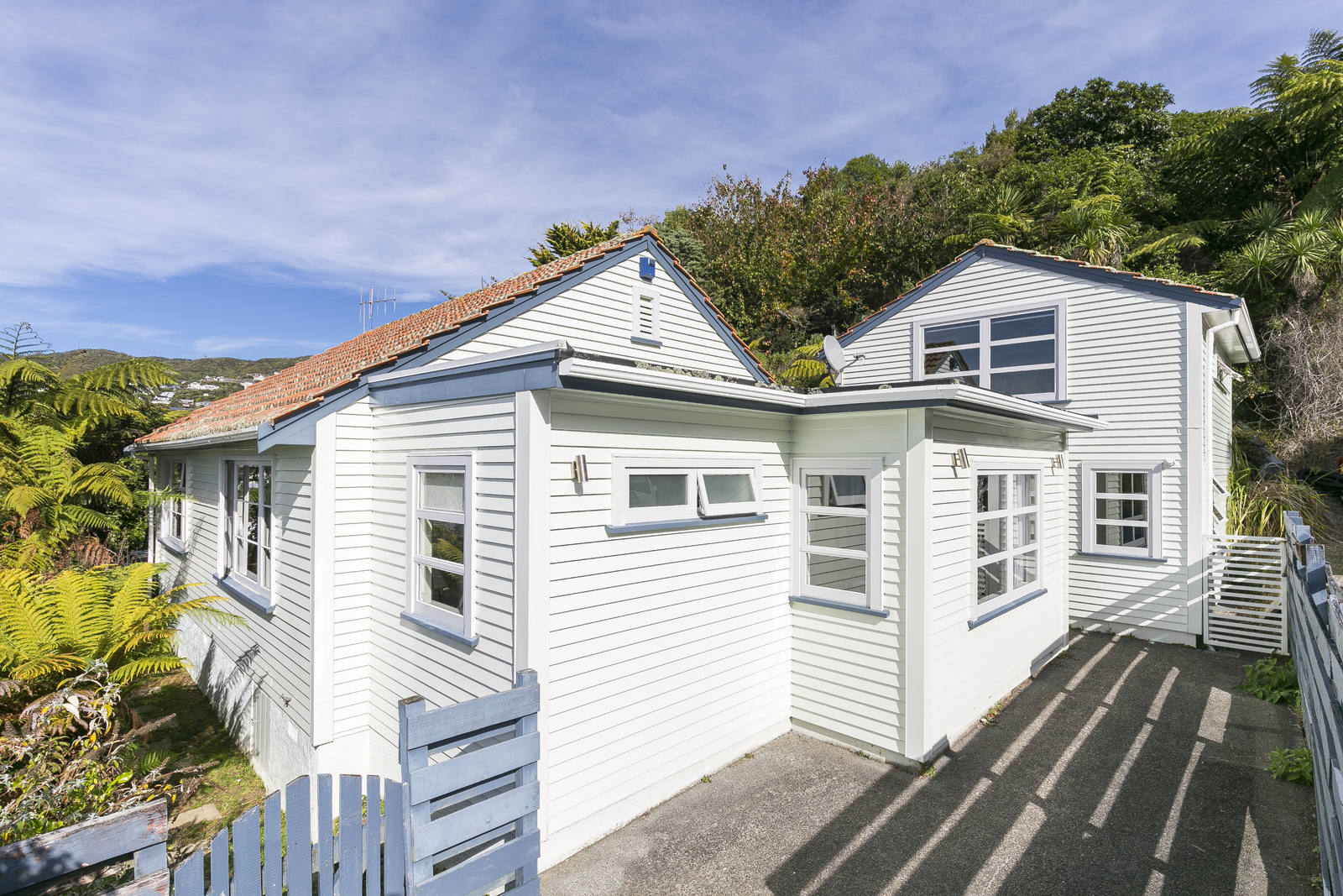 4 BEDROOMS, 2 BATHROOMS IN CENTRAL KARORI