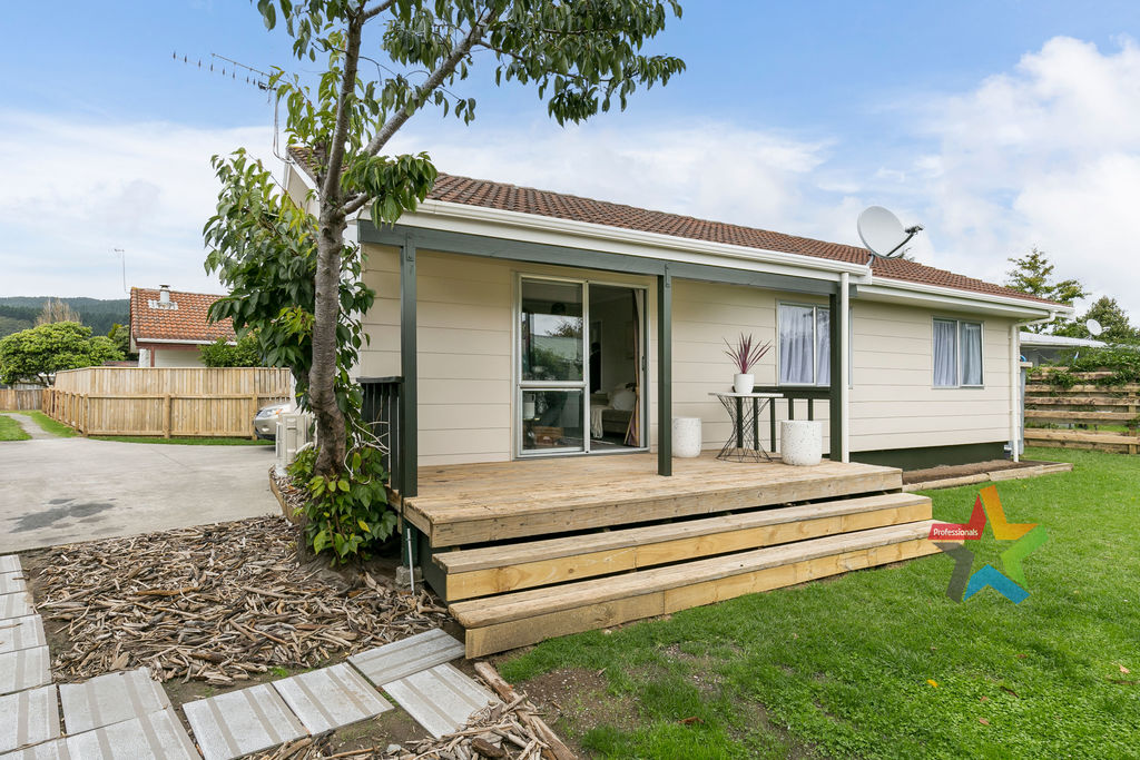 RENOVATED 3 BEDROOM IN PARAPARAUMU