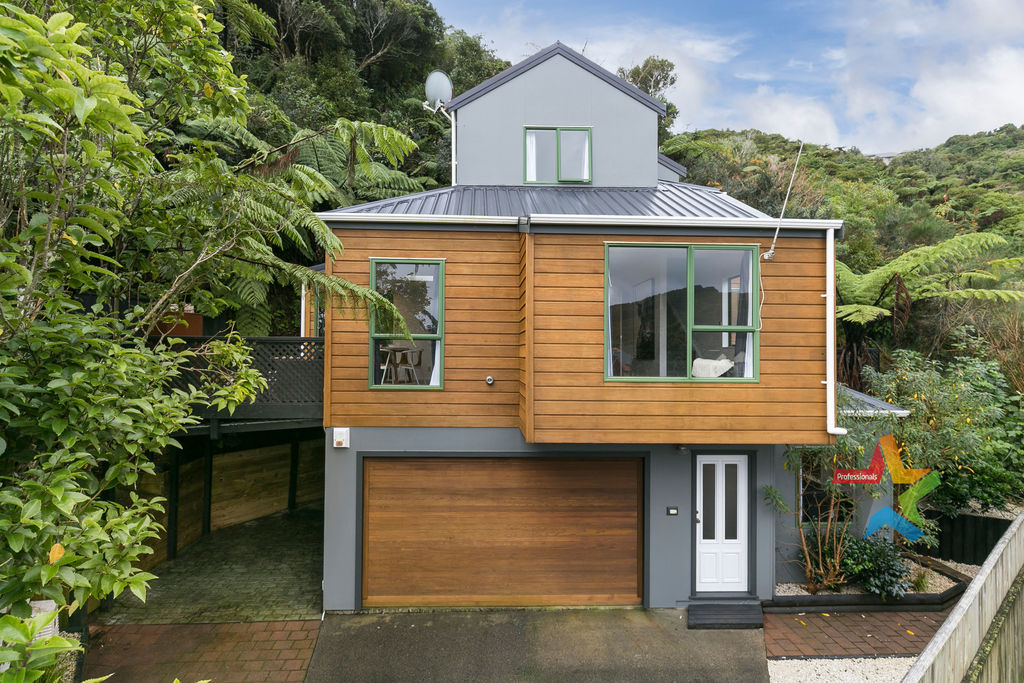 MODERN 3 BEDROOM TOWNHOUSE