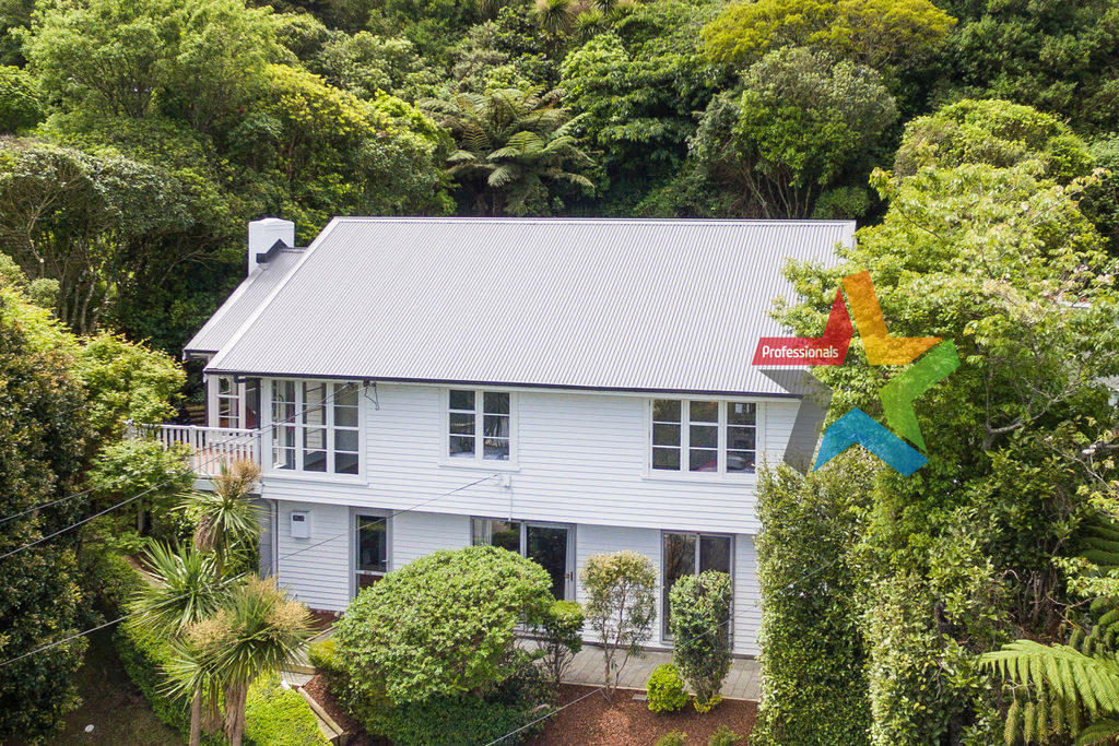 BEAUTIFUL HOME & INCOME PLUS SLEEPOUT/OFFICE
