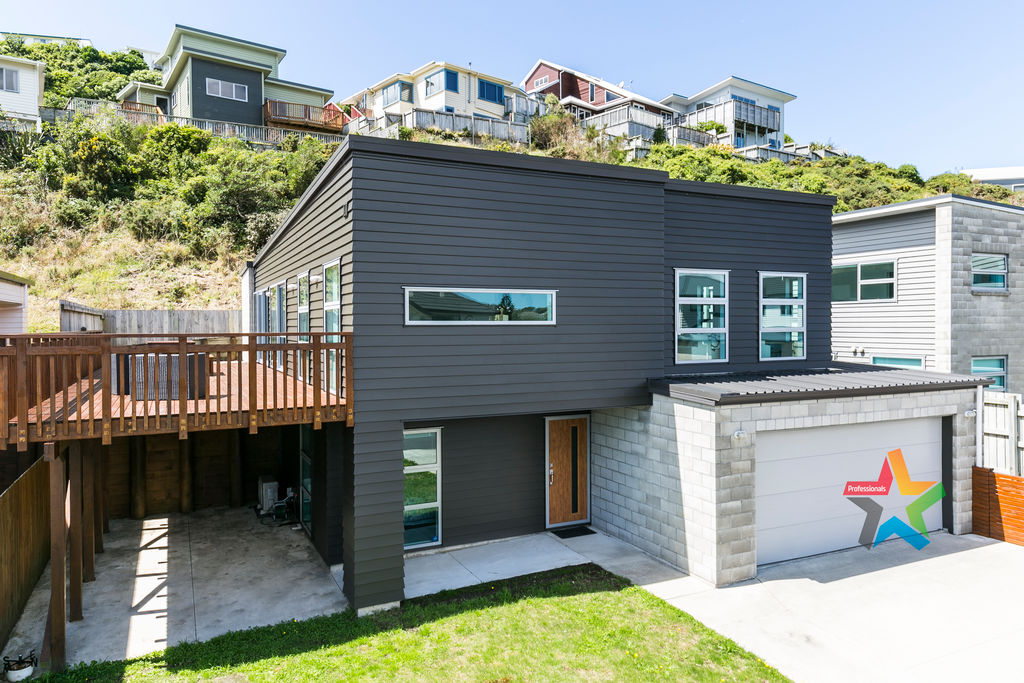 MODERN 4 BEDROOM, 3 BATHROOM IN JVILLE