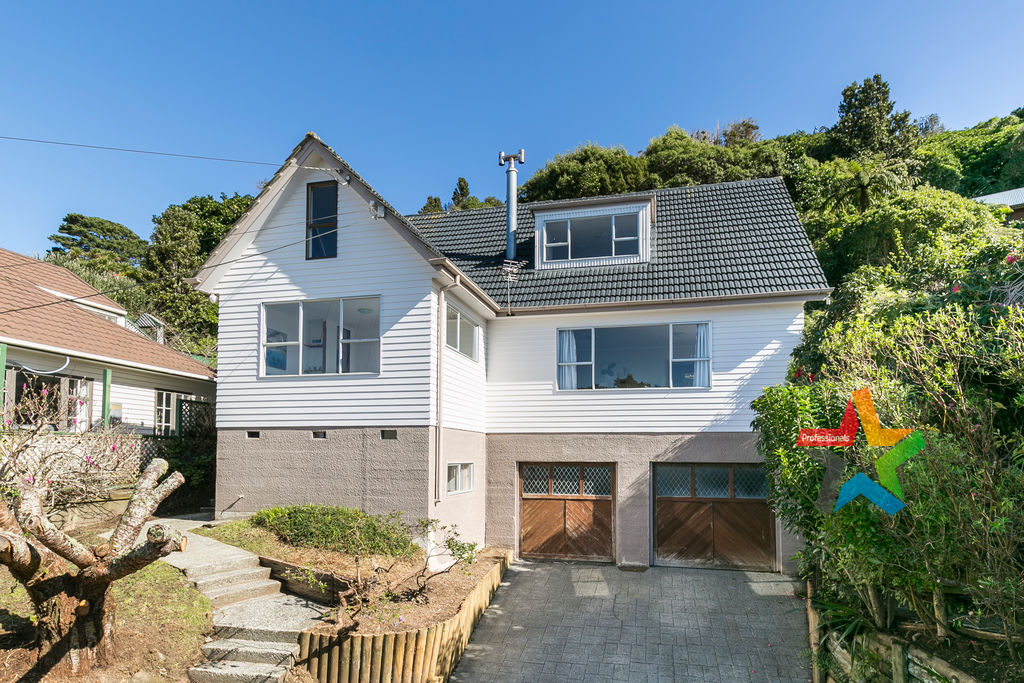 4 BEDROOMS IN CITY-END KARORI