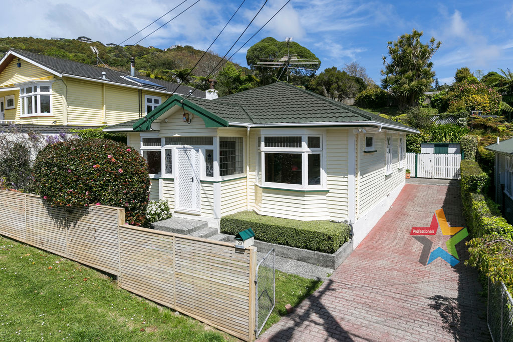 3 BEDROOM CHARACTER IN KARORI