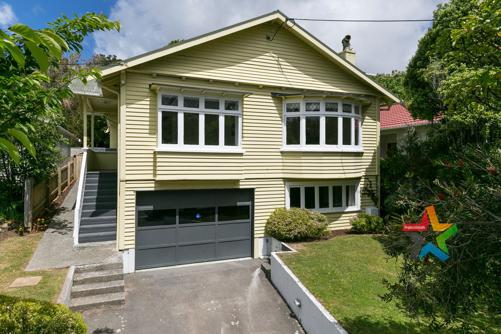SPACIOUS 4 BEDROOM CHARACTER HOME